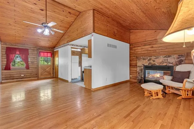 $975,000 | 14805 Southeast McBee Chappel Drive, Braymer, MO 64624