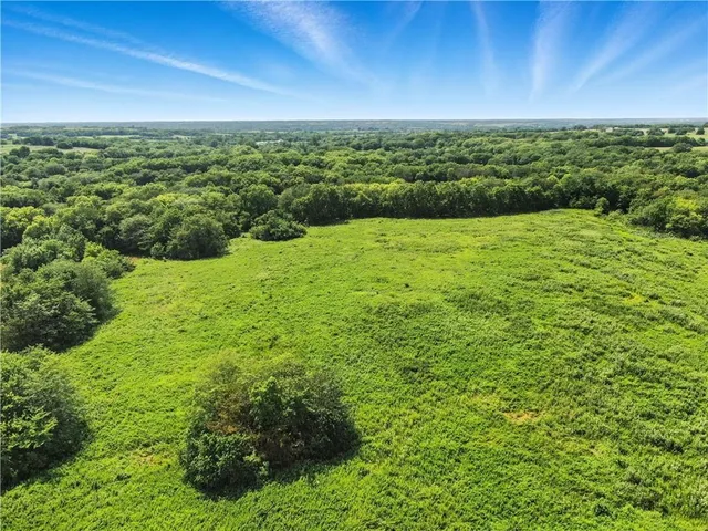 $975,000 | 14805 Southeast McBee Chappel Drive, Braymer, MO 64624