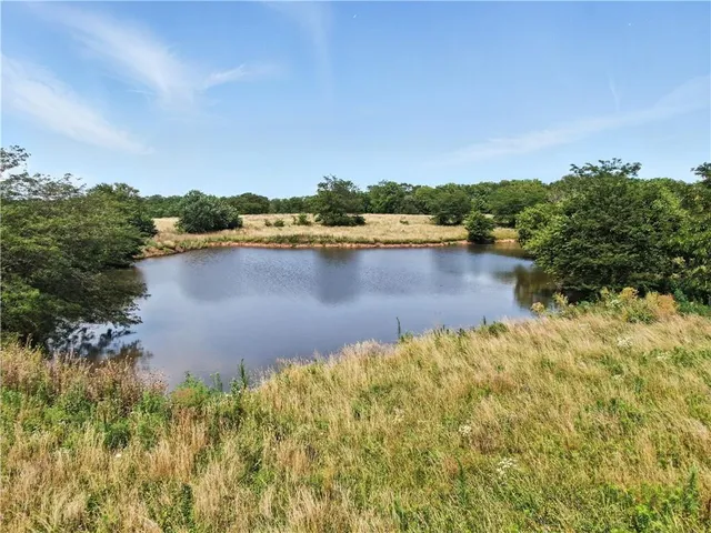 $975,000 | 14805 Southeast McBee Chappel Drive, Braymer, MO 64624