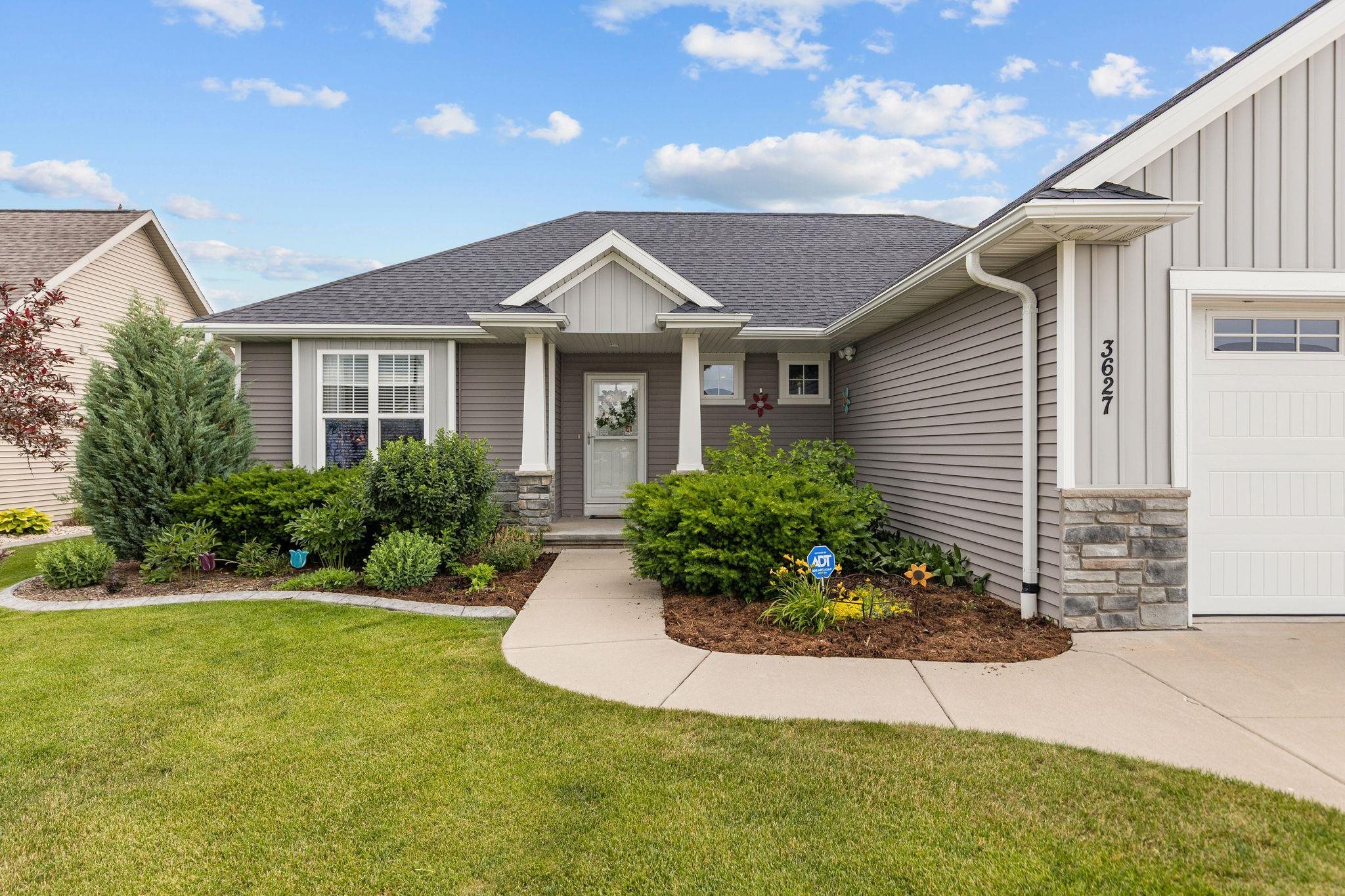 3627 Tulip Trail Appleton, WI 54913 - Photo 3 of 68
