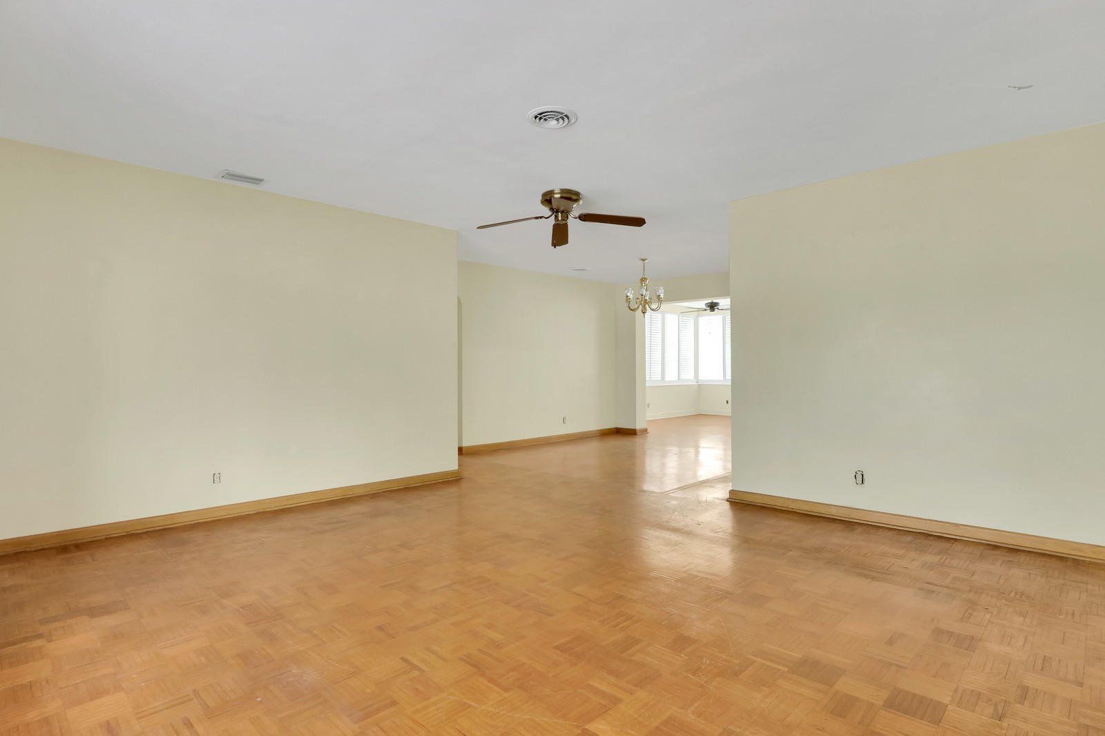 524 Inlet Road North Palm Beach, FL 33408 - Photo 11 of 21 LR - DR - Florida Room