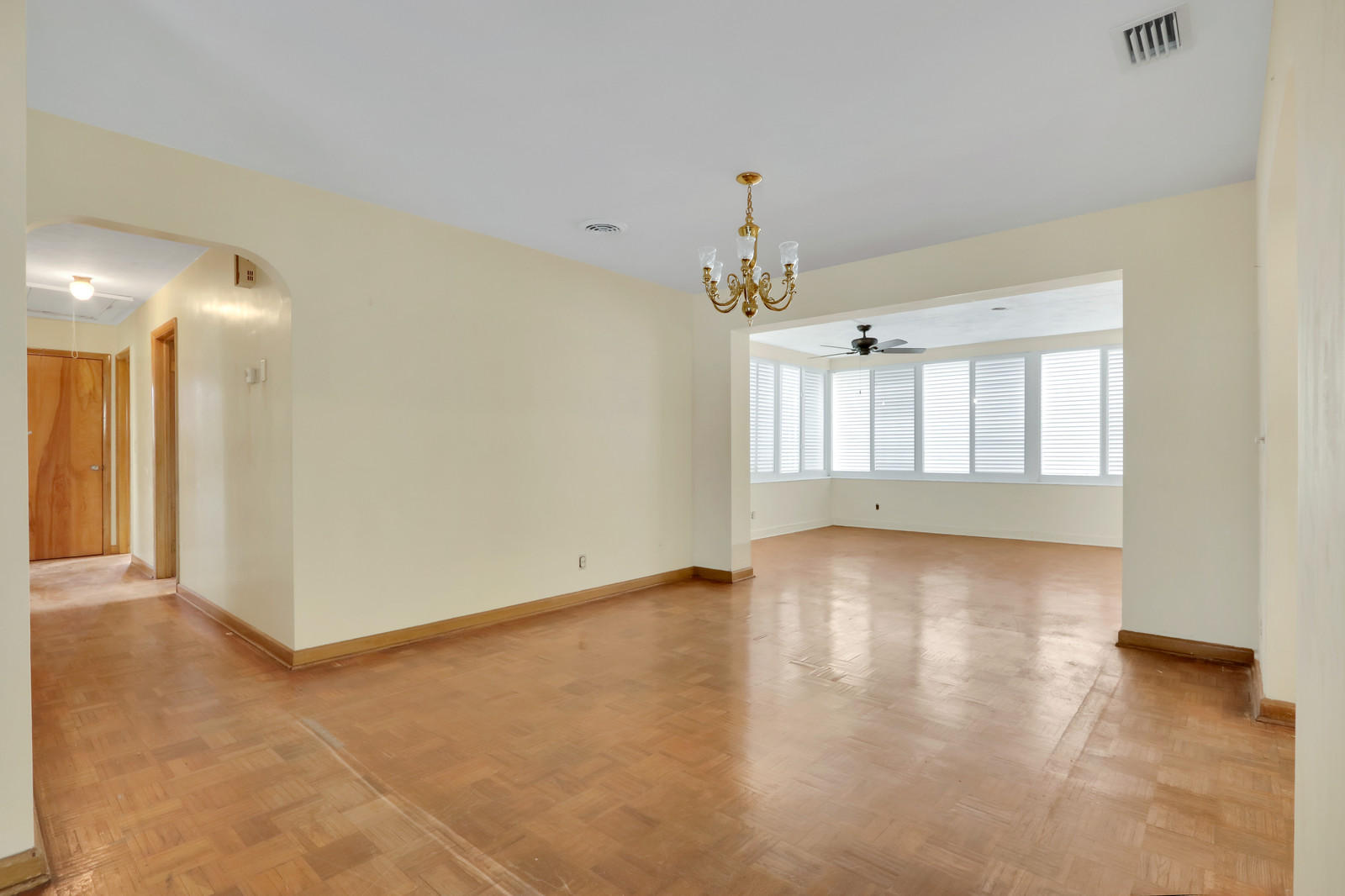524 Inlet Road North Palm Beach, FL 33408 - Photo 9 of 21 LR to Florida Room
