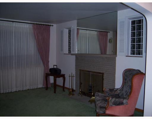 3007 Valley Ridge Road Liberty, PA 15133 - Photo 2 of 8 Living Room.