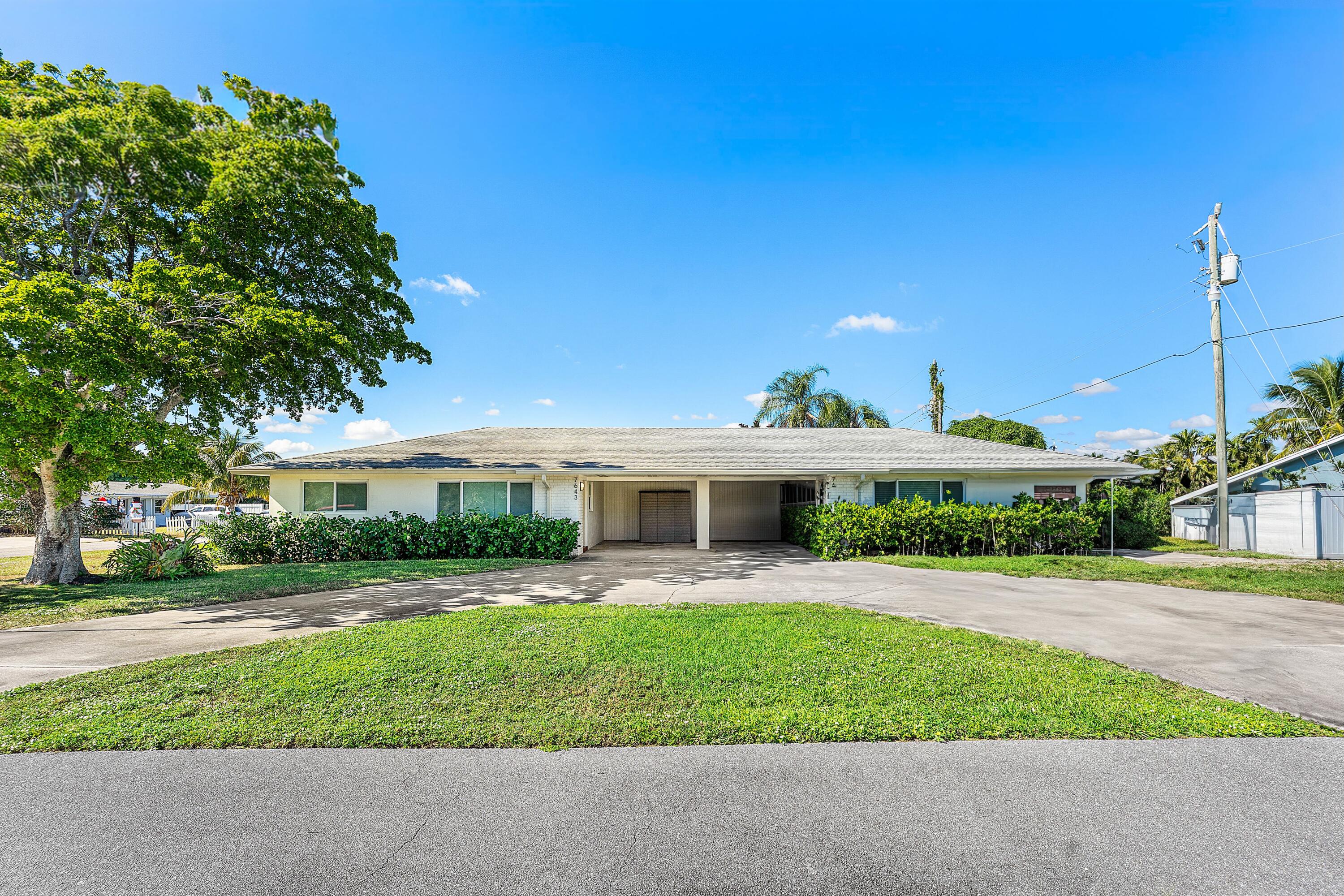 7643 Overlook Road Lake Worth, FL 33462 - Photo 25 of 29 exterior