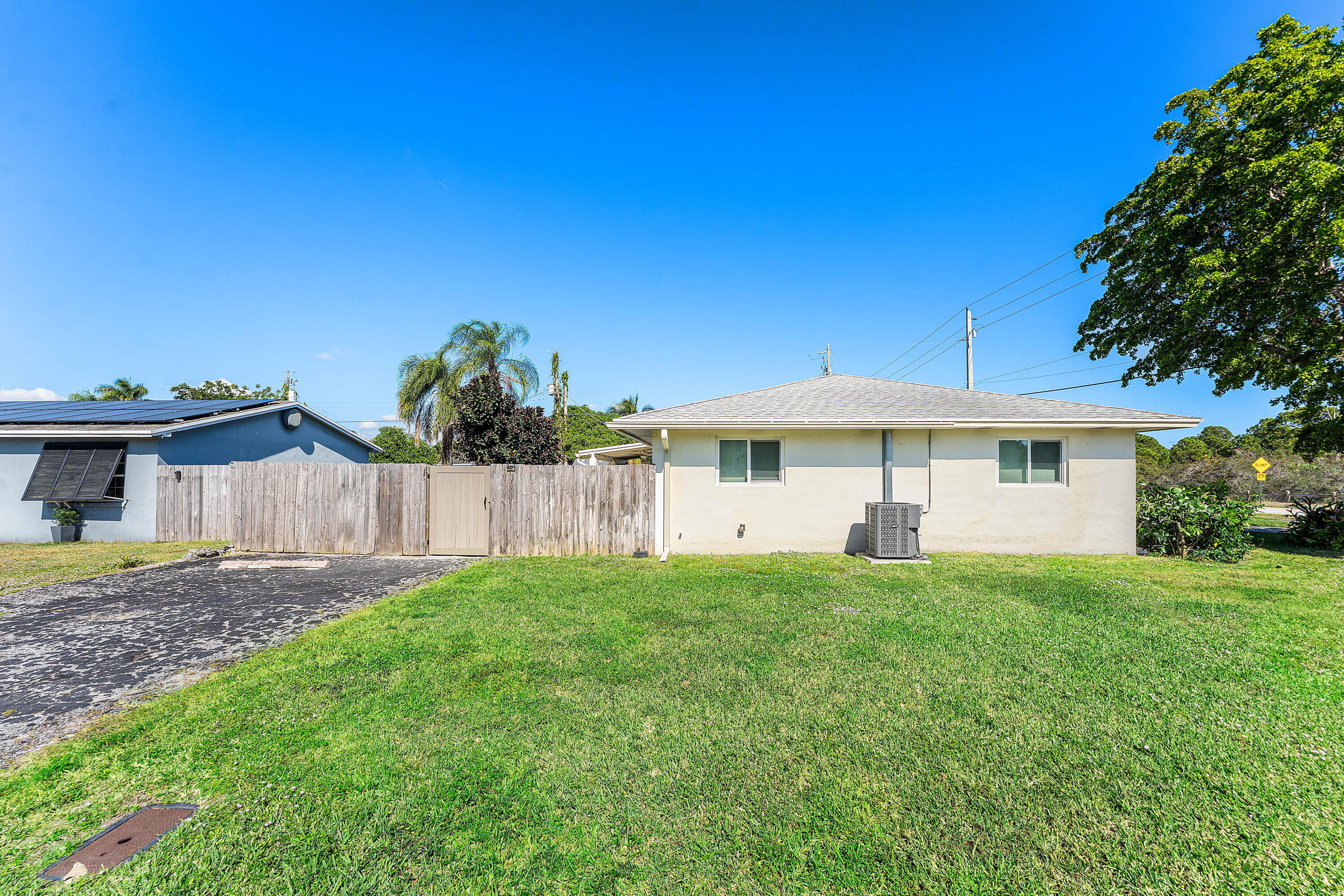 7643 Overlook Road Lake Worth, FL 33462 - Photo 28 of 29 additional driveway