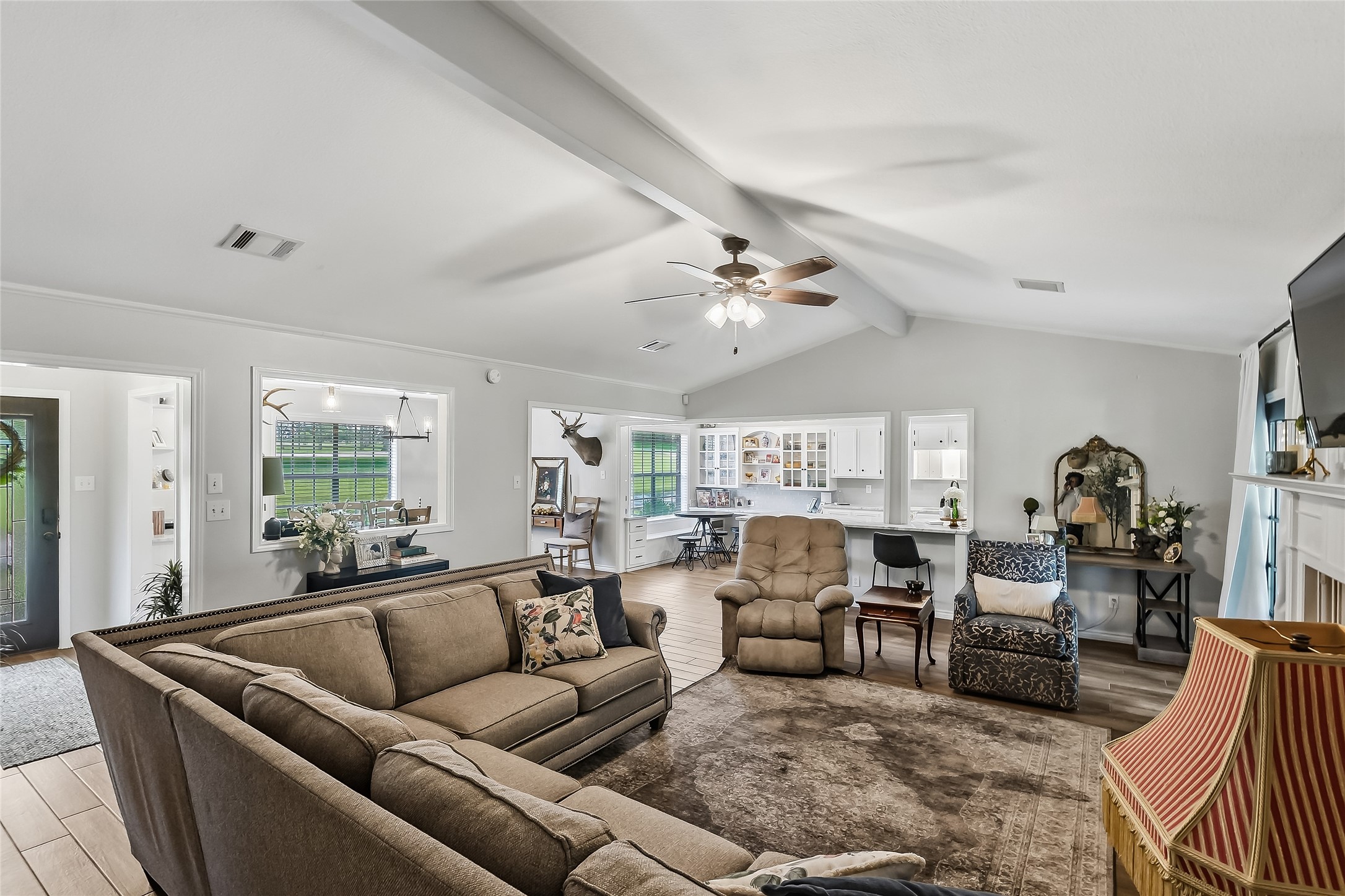 906 Standley Road Madisonville, TX 77864 - Photo 6 of 40 a living room with furniture and a large window