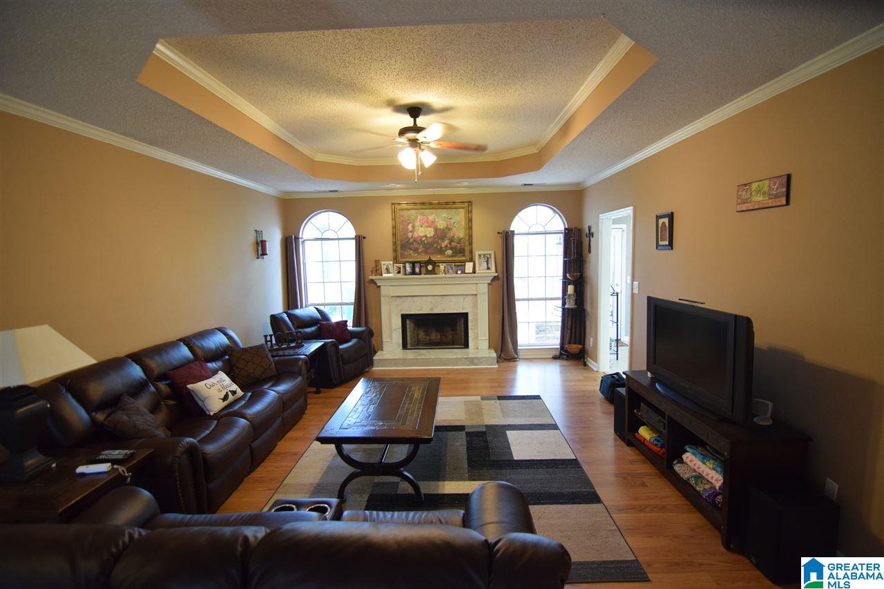 208 Greenfield Lane Alabaster, AL 35007 - Photo 4 of 41