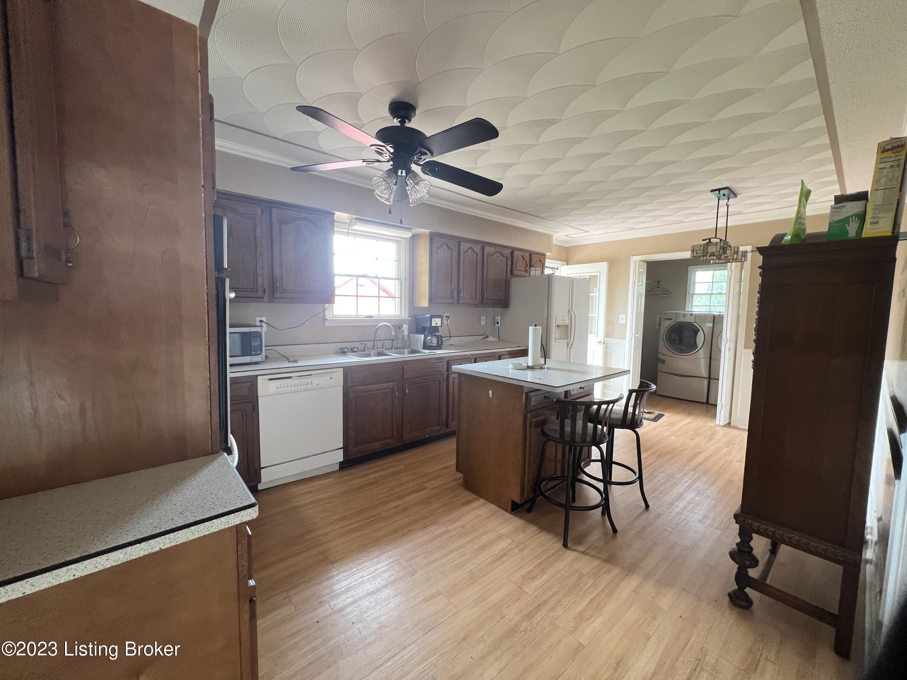 123 Scotts Gap Road Louisville, KY 40272 - Photo 8 of 28 Kitchen