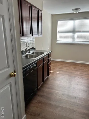 $1,650 | 1951 Greenpoint Drive, Unit 103, Kirkwood, MO 63122