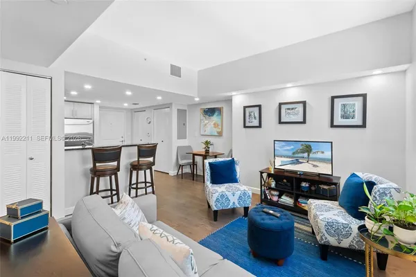 $310,000 | 111 East Flagler Street, Unit 909, Miami, FL 33131