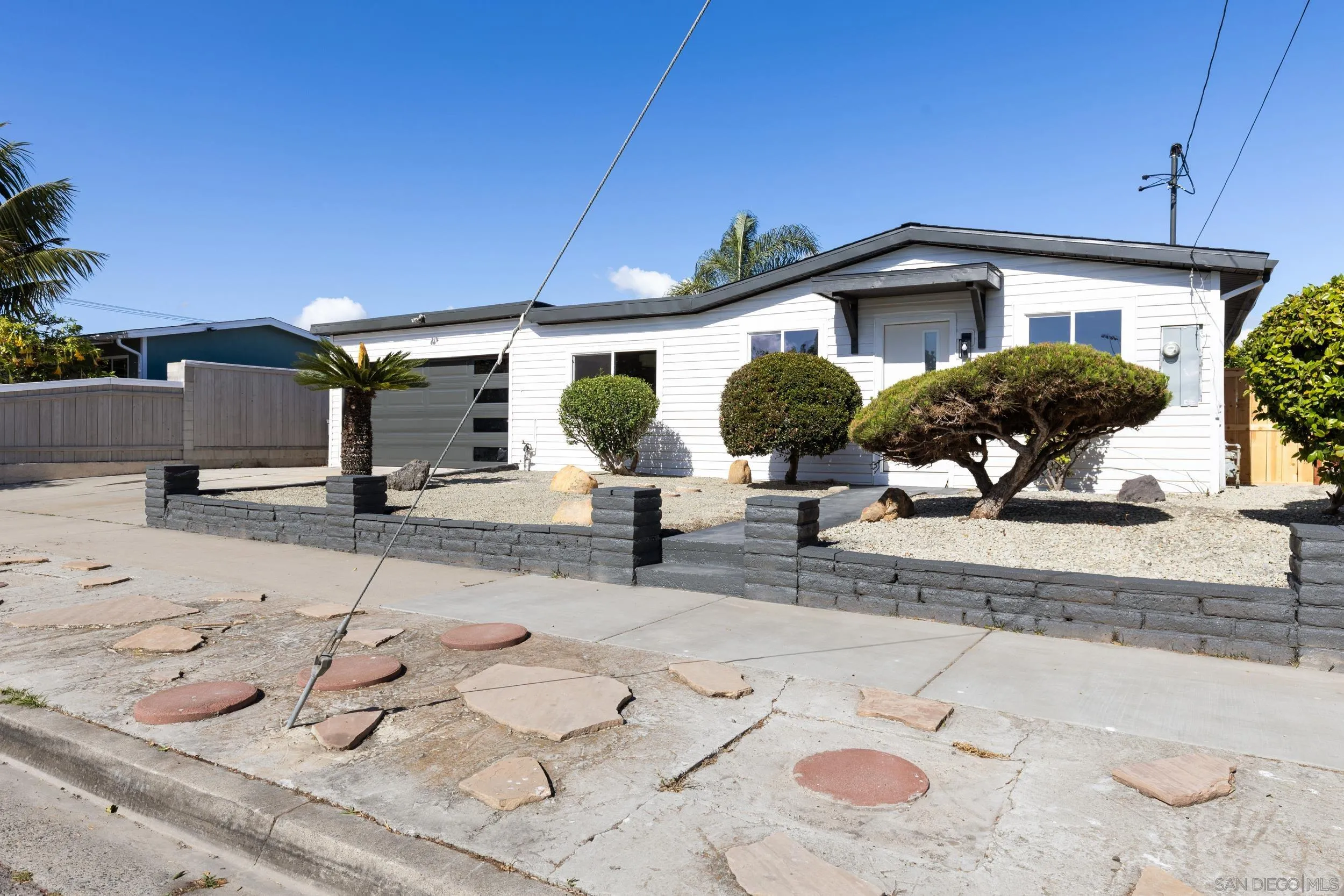 2846 Cedar Road Oceanside, CA 92056 - Photo 2 of 29