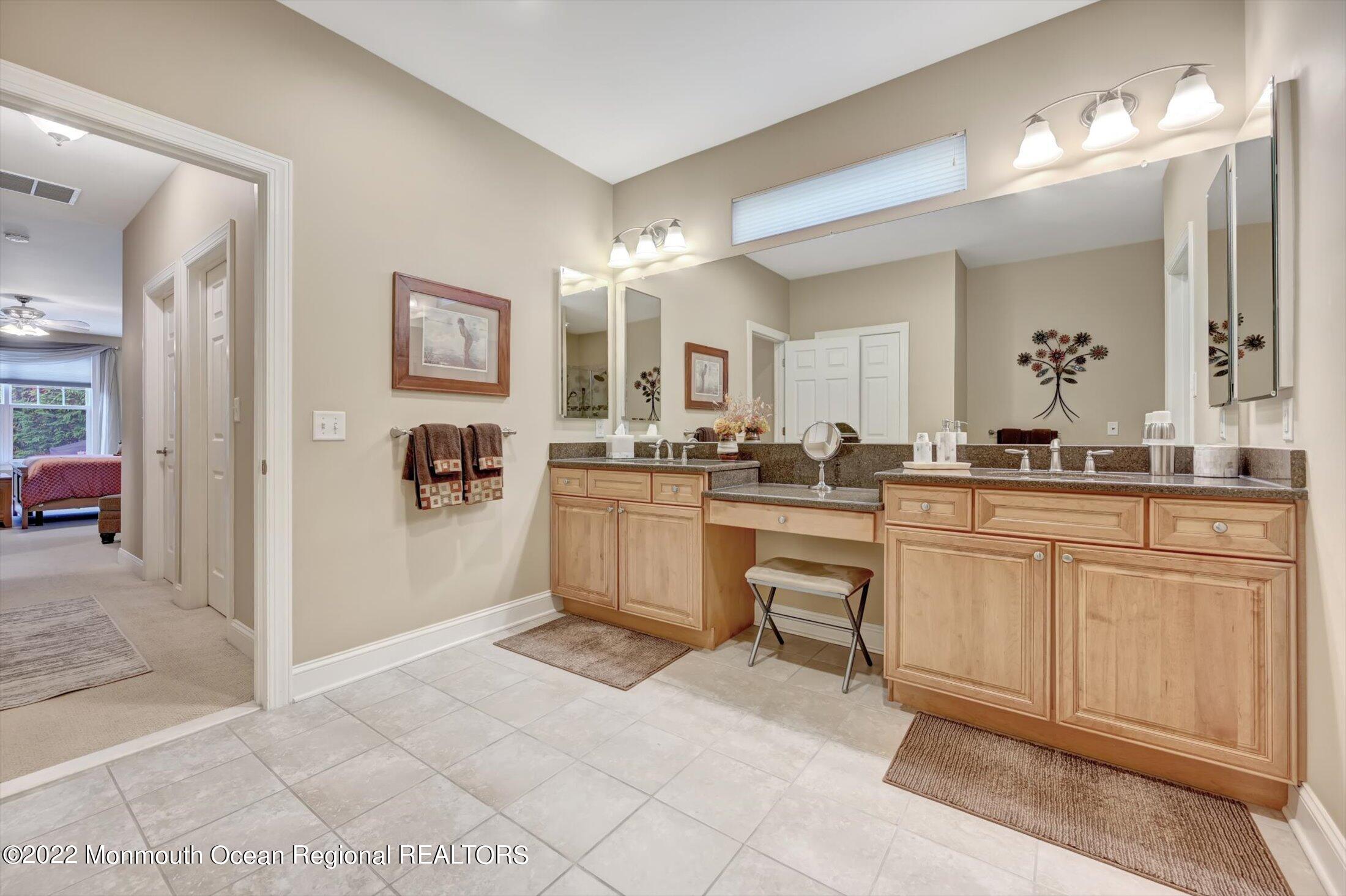 5 Day Star Road Manalapan, NJ 07726 - Photo 29 of 62 MASTER BATH