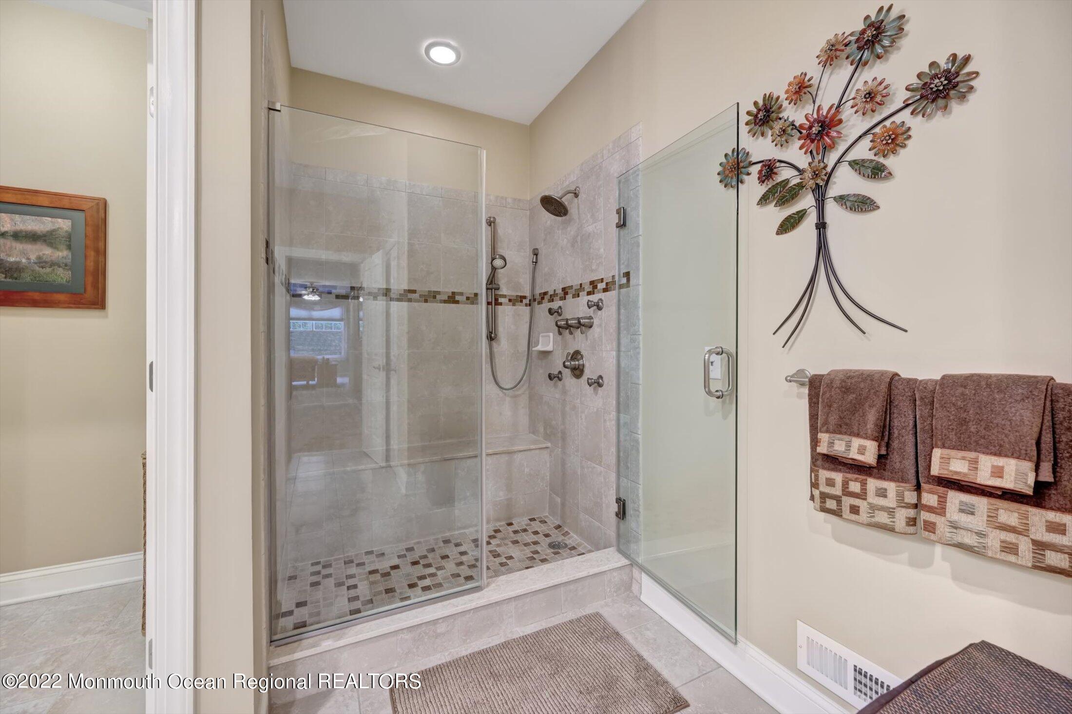 5 Day Star Road Manalapan, NJ 07726 - Photo 31 of 62 MASTER BATH