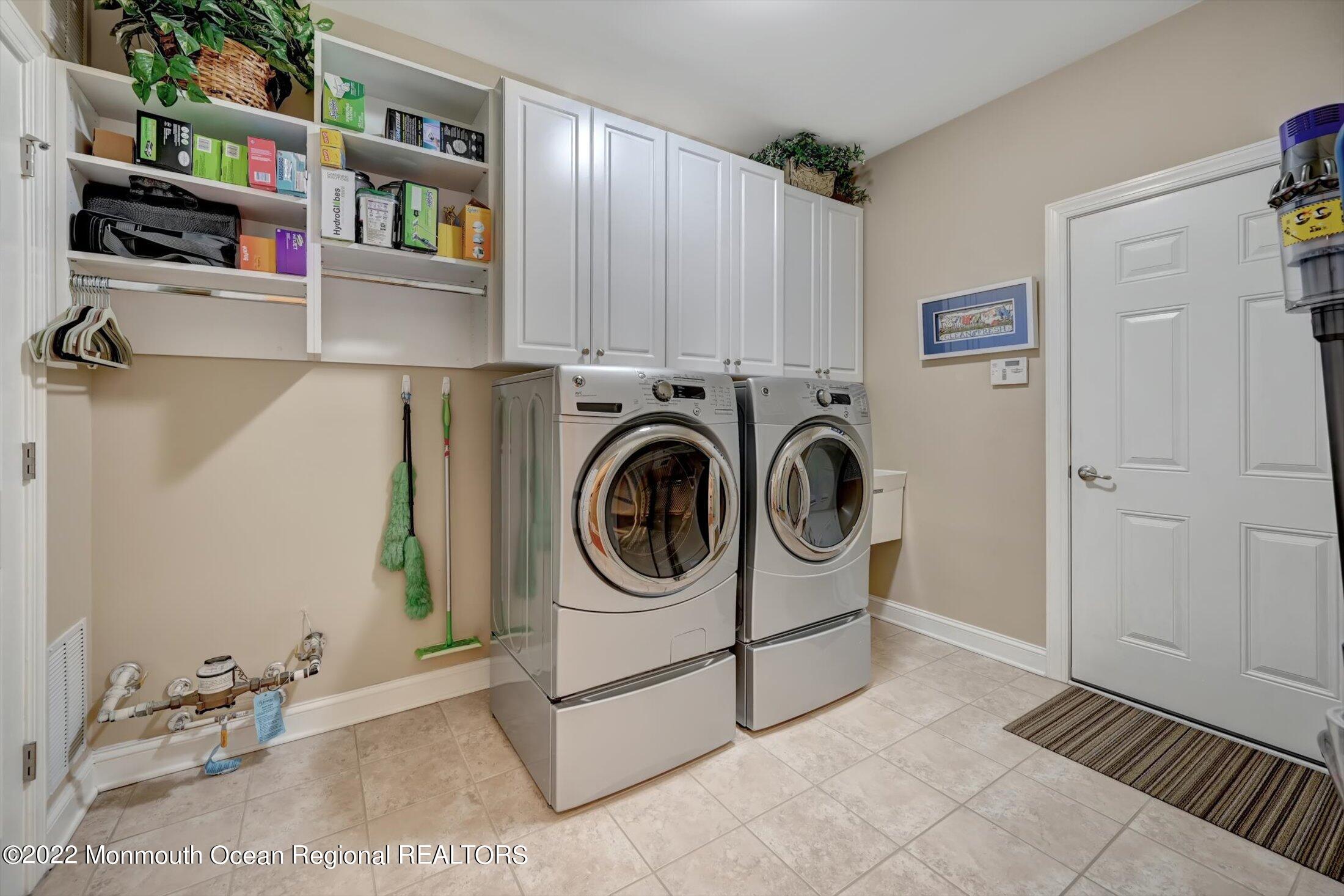 5 Day Star Road Manalapan, NJ 07726 - Photo 32 of 62 LAUNDRY ROOM