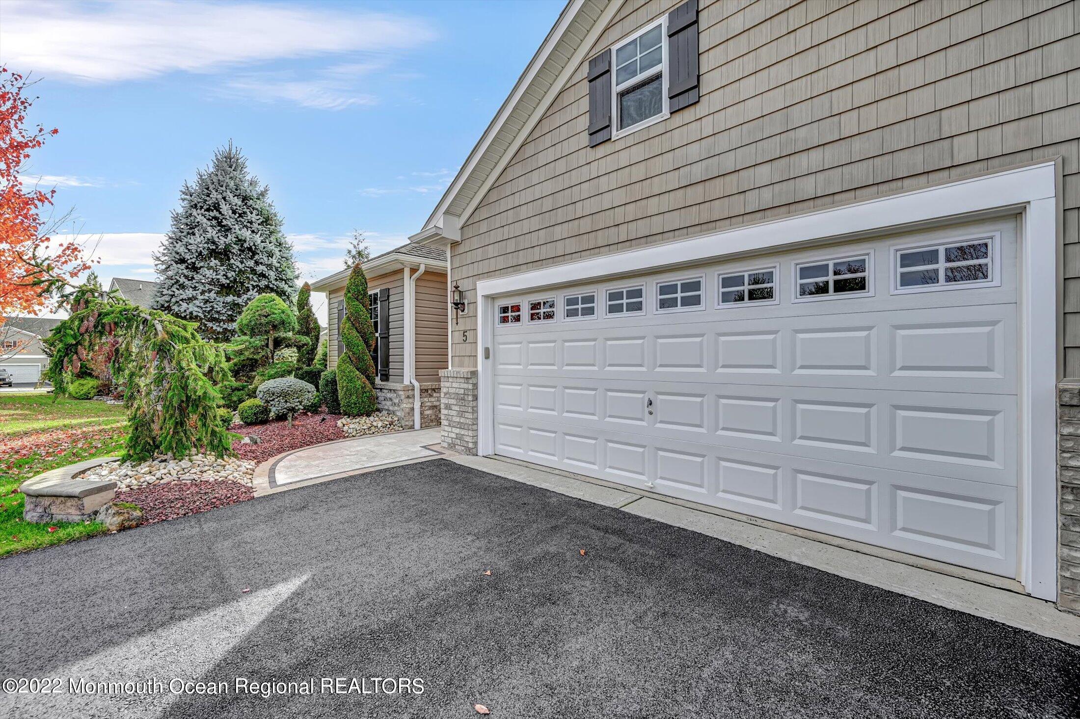 5 Day Star Road Manalapan, NJ 07726 - Photo 34 of 62 2 CAR GARAGE