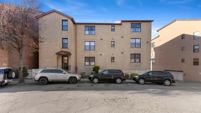 $2,900 | 6509 Liberty Avenue, Unit C3, North Bergen, NJ 07047