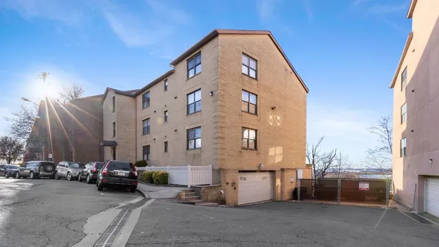 $2,900 | 6509 Liberty Avenue, Unit C3, North Bergen, NJ 07047