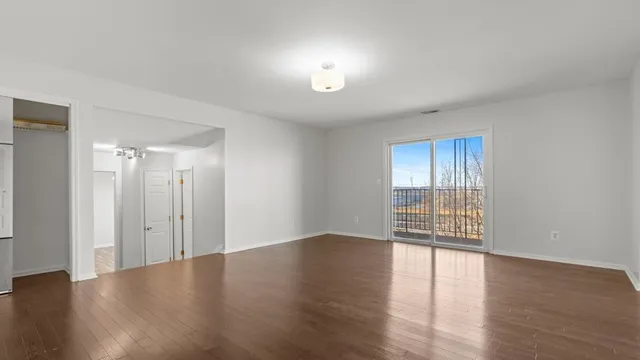 $2,900 | 6509 Liberty Avenue, Unit C3, North Bergen, NJ 07047