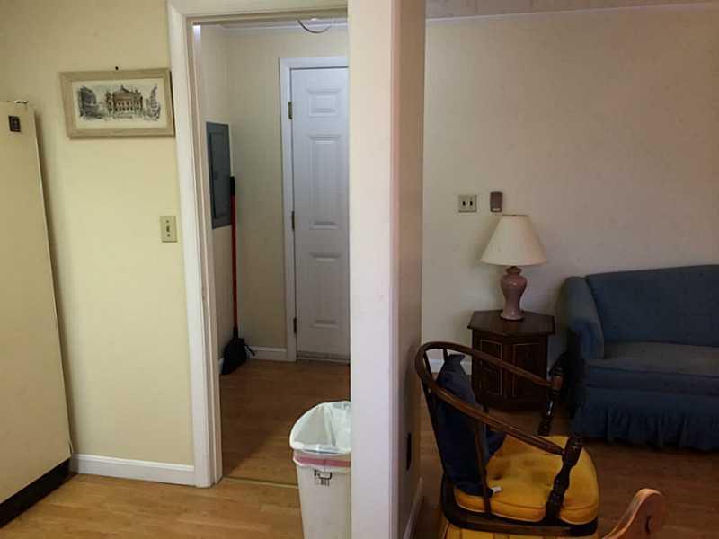 20 Shore Road, Unit 5 Ogunquit, ME 03907 - Photo 26 of 29 Living Room.