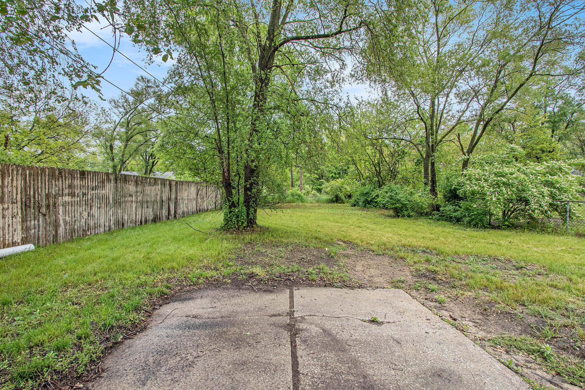 1121 Dekalb Street Gary, IN 46403 - Photo 16 of 21 2038x1359