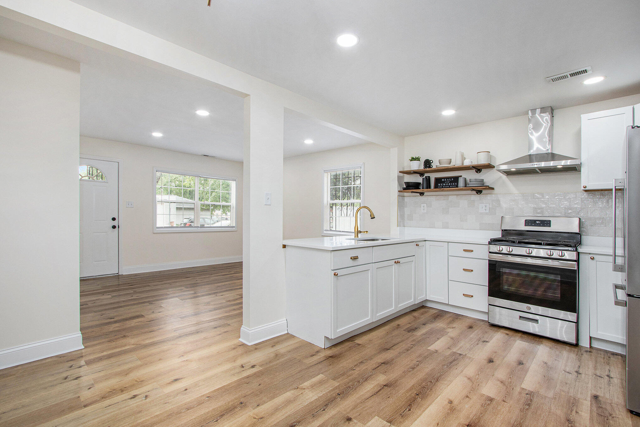 1121 Dekalb Street Gary, IN 46403 - Photo 5 of 21 2038x1359