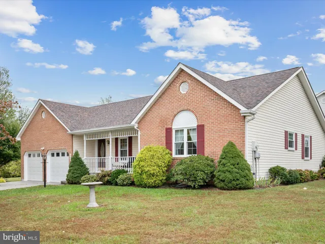 $425,000 | 112 Jefferson Court, Stephens City, VA 22655