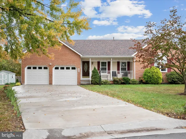 $425,000 | 112 Jefferson Court, Stephens City, VA 22655