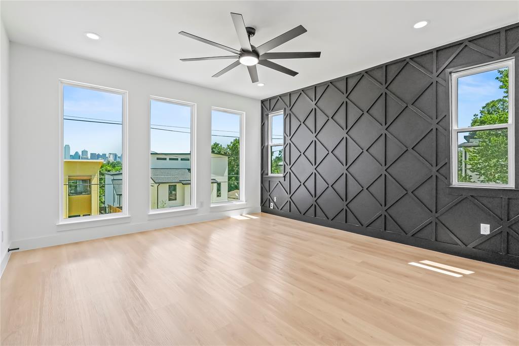 1312 Compton Street Dallas, TX 75203 - Photo 18 of 31 a view of an empty room and a window