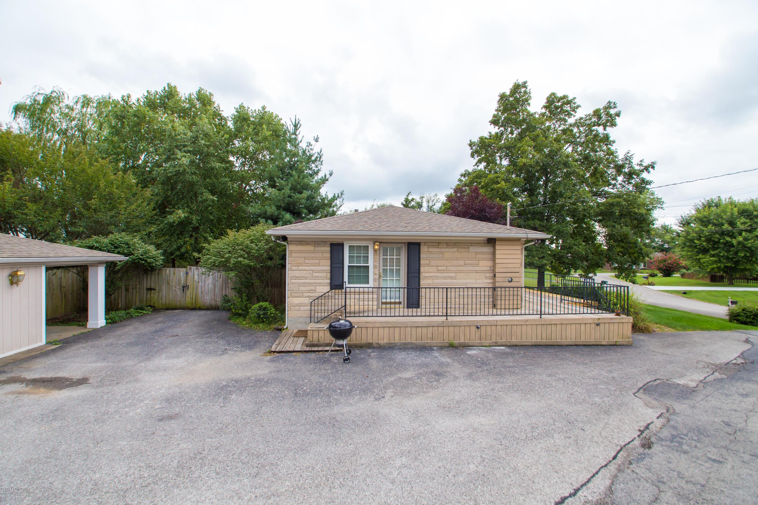 127 Buttercup Road Louisville, KY 40218 - Photo 45 of 51 127_Buttercup_Rd-71