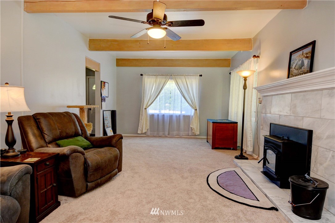 13930 Ingraham Road Monroe, WA 98272 - Photo 3 of 21