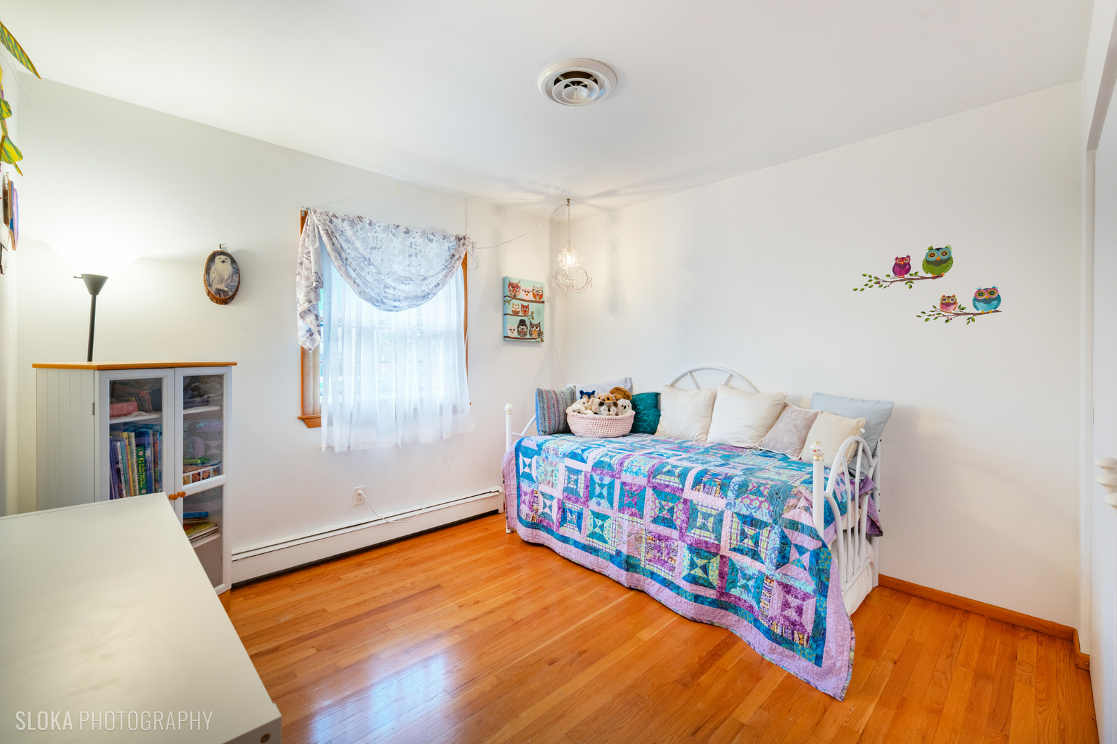 101 Clay Street Algonquin, IL 60102 - Photo 14 of 23 a room with furniture and wooden floor