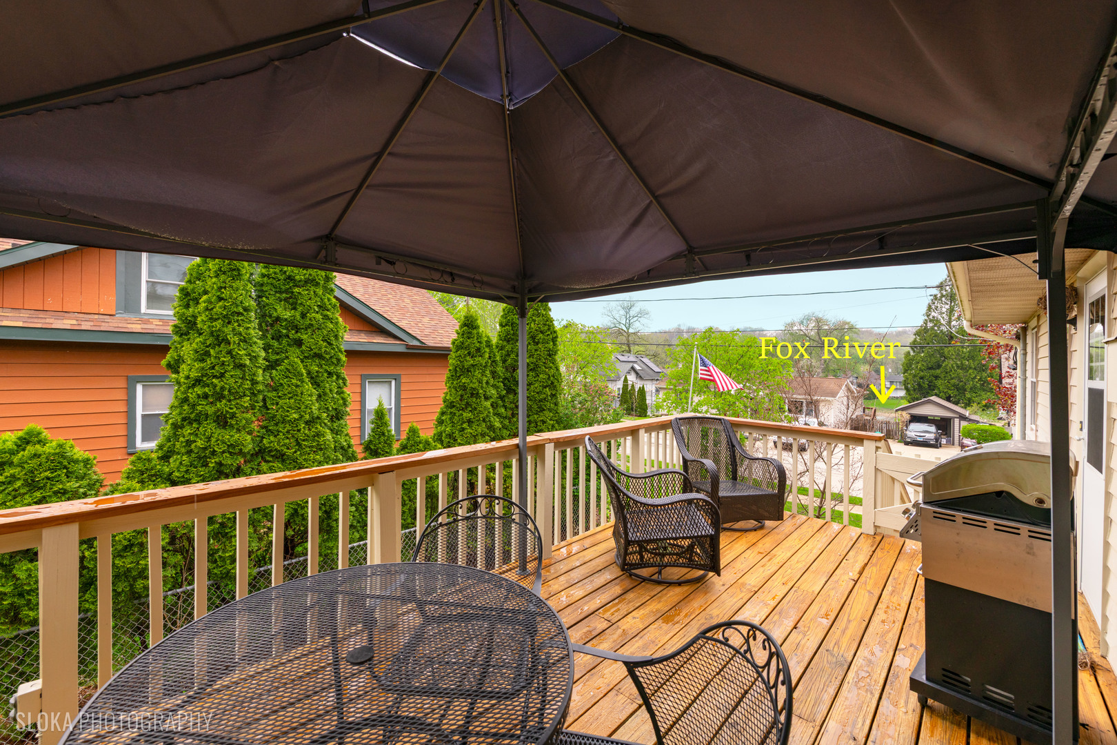 101 Clay Street Algonquin, IL 60102 - Photo 20 of 23 a view of a patio on the roof deck
