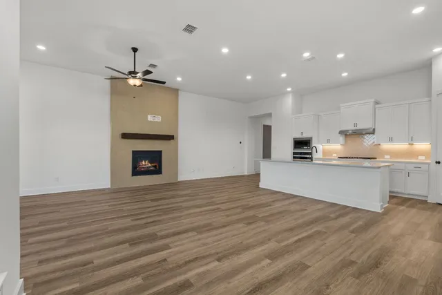 $644,000 | 731 Sage Thrasher Circle, Dripping Springs, TX 78620