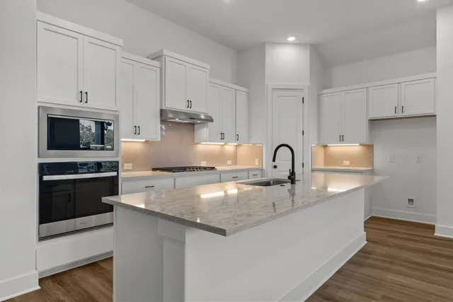 $644,000 | 731 Sage Thrasher Circle, Dripping Springs, TX 78620