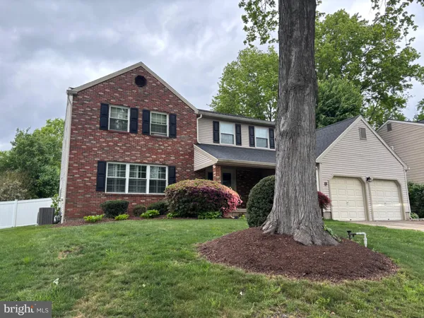$675,000 | 9 Whitechapel Drive, Mount Laurel, NJ 08054