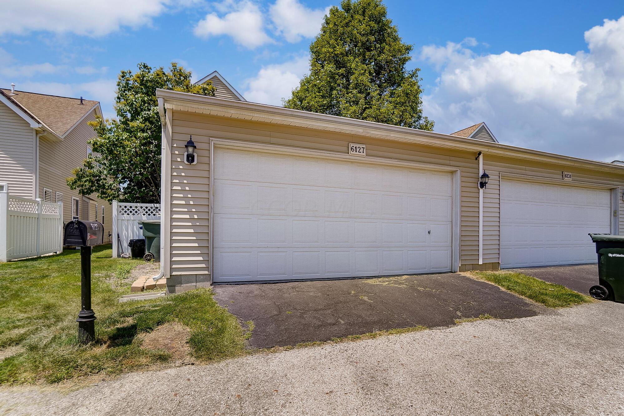 6127 Rackley Way Westerville, OH 43081 - Photo 44 of 55 046