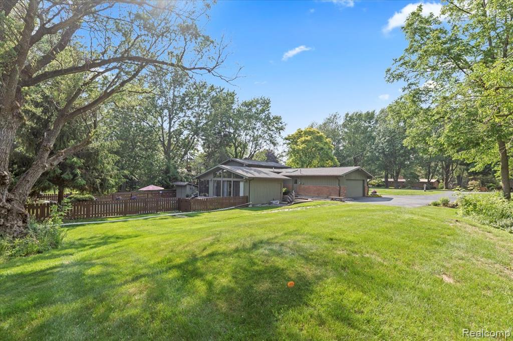 2689 Roseview Drive Rochester Hills, MI 48306 - Photo 61 of 74