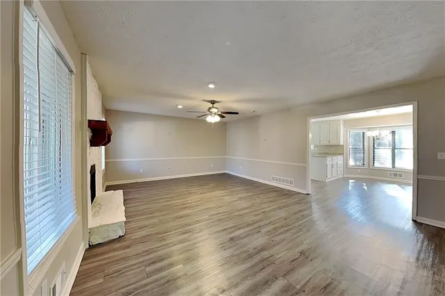 $2,195 | 208 Emerald Cove Lane, Woodstock, GA 30189