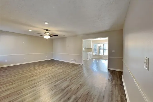 $2,195 | 208 Emerald Cove Lane, Woodstock, GA 30189