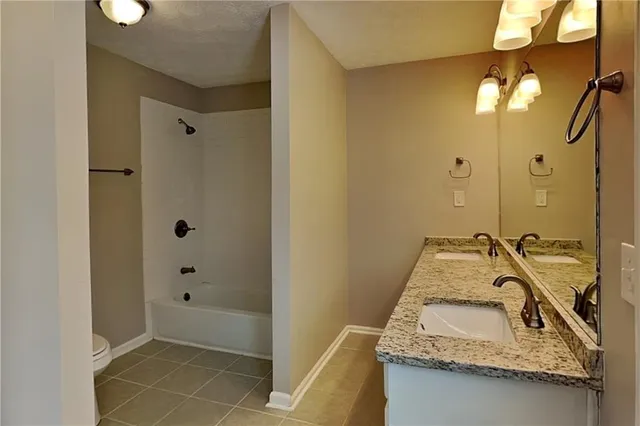 $2,195 | 208 Emerald Cove Lane, Woodstock, GA 30189