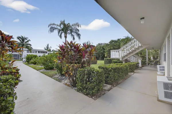$1,250 | 16 Sussex A, Unit 16, West Palm Beach, FL 33417