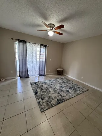$1,250 | 16 Sussex A, Unit 16, West Palm Beach, FL 33417