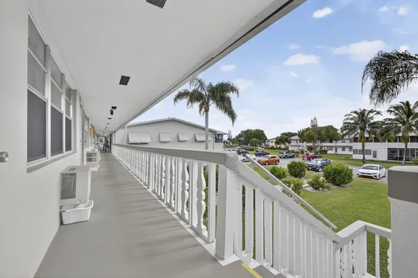 $1,250 | 16 Sussex A, Unit 16, West Palm Beach, FL 33417