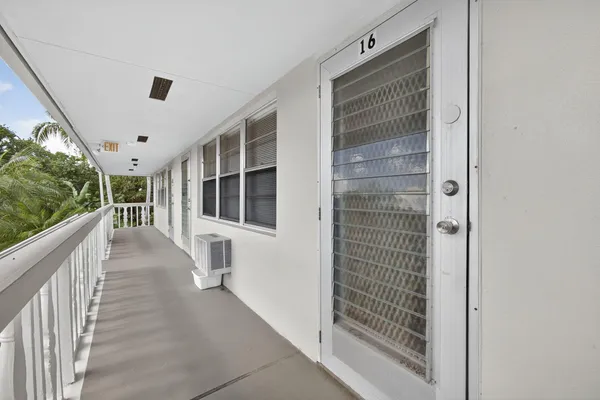 $1,250 | 16 Sussex A, Unit 16, West Palm Beach, FL 33417