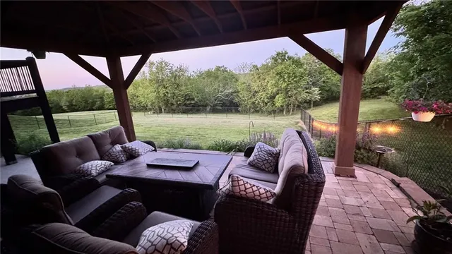 $769,950 | 17530 254th Street, Tonganoxie, KS 66086