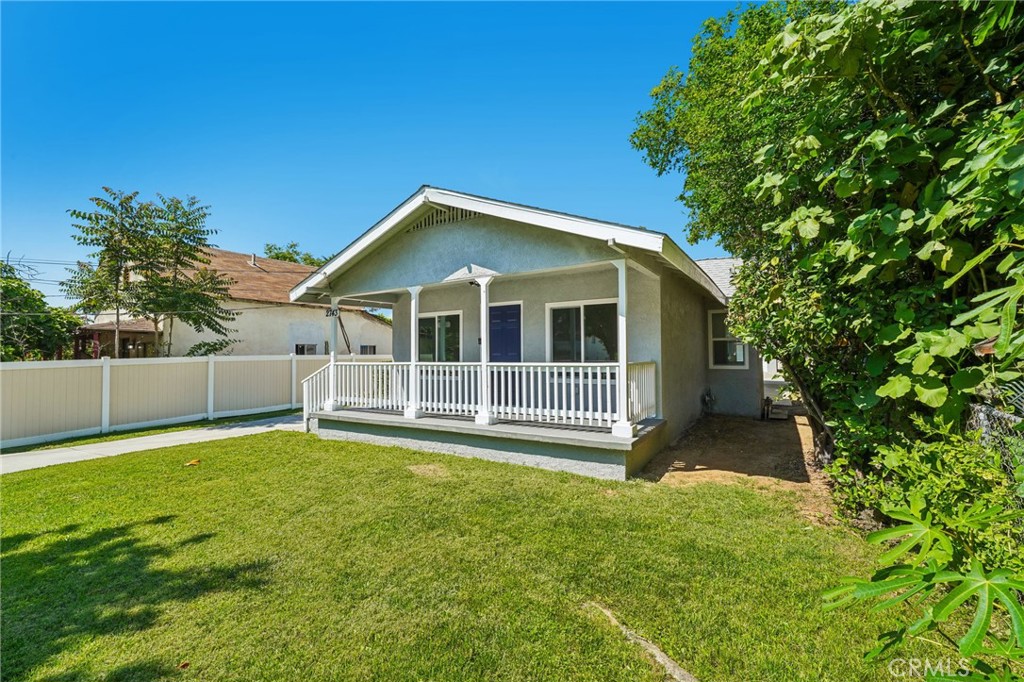 2743 12th Street Riverside, CA 92501 - Photo 6 of 62