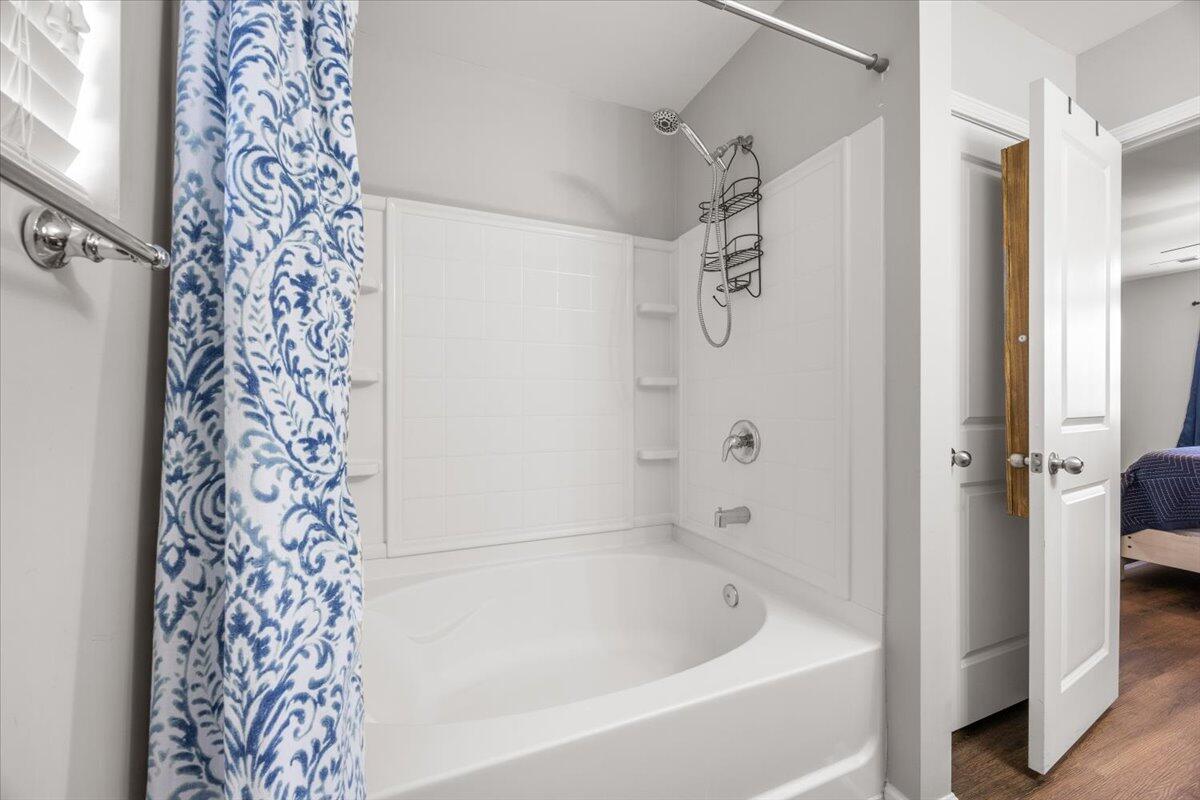 341 Iveson Road Summerville, SC 29486 - Photo 23 of 86 Garden Tub Shower Combo