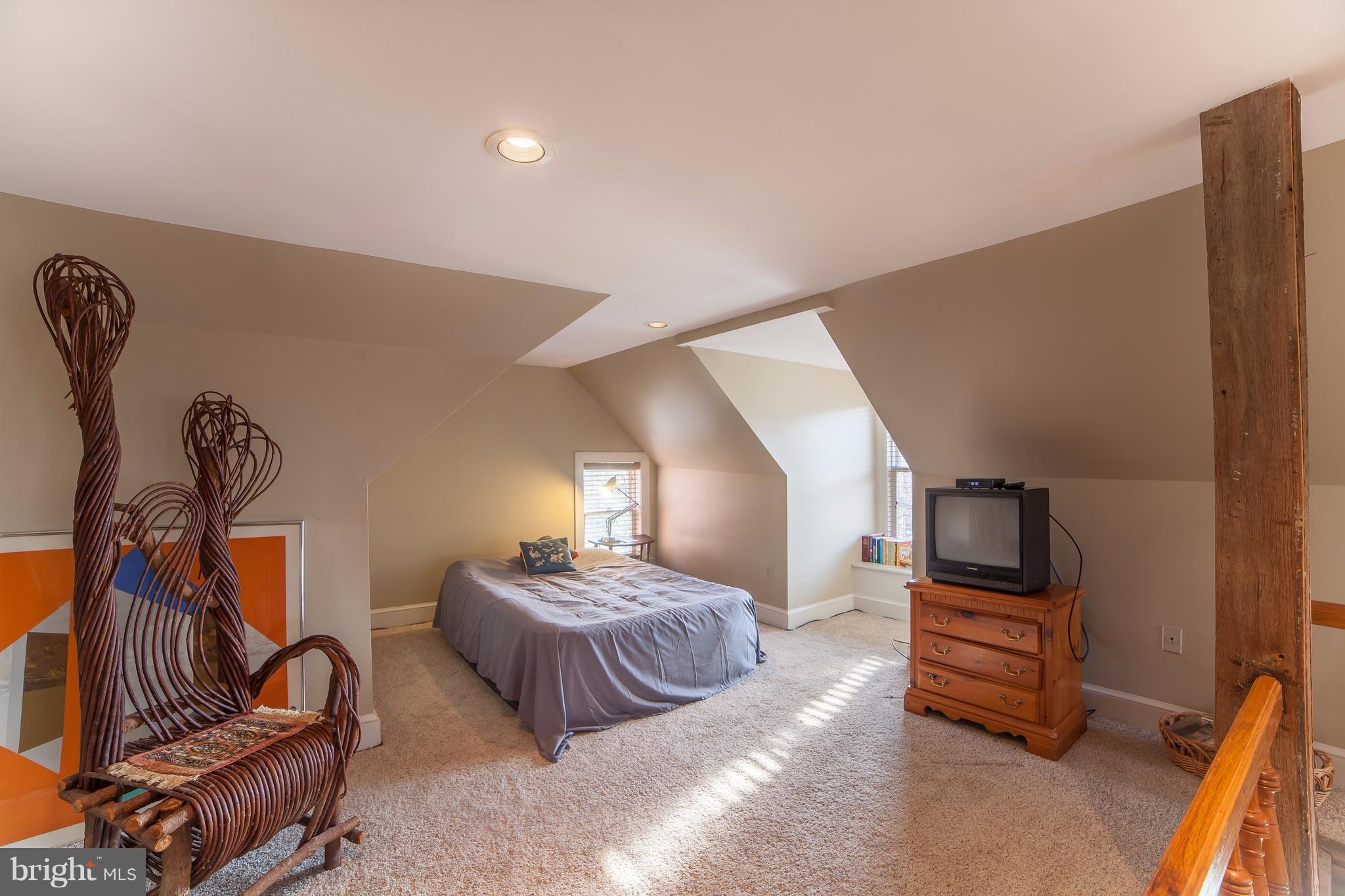 5515 Riggs Road Gaithersburg, MD 20882 - Photo 21 of 30 Bedroom on 3 rd floor