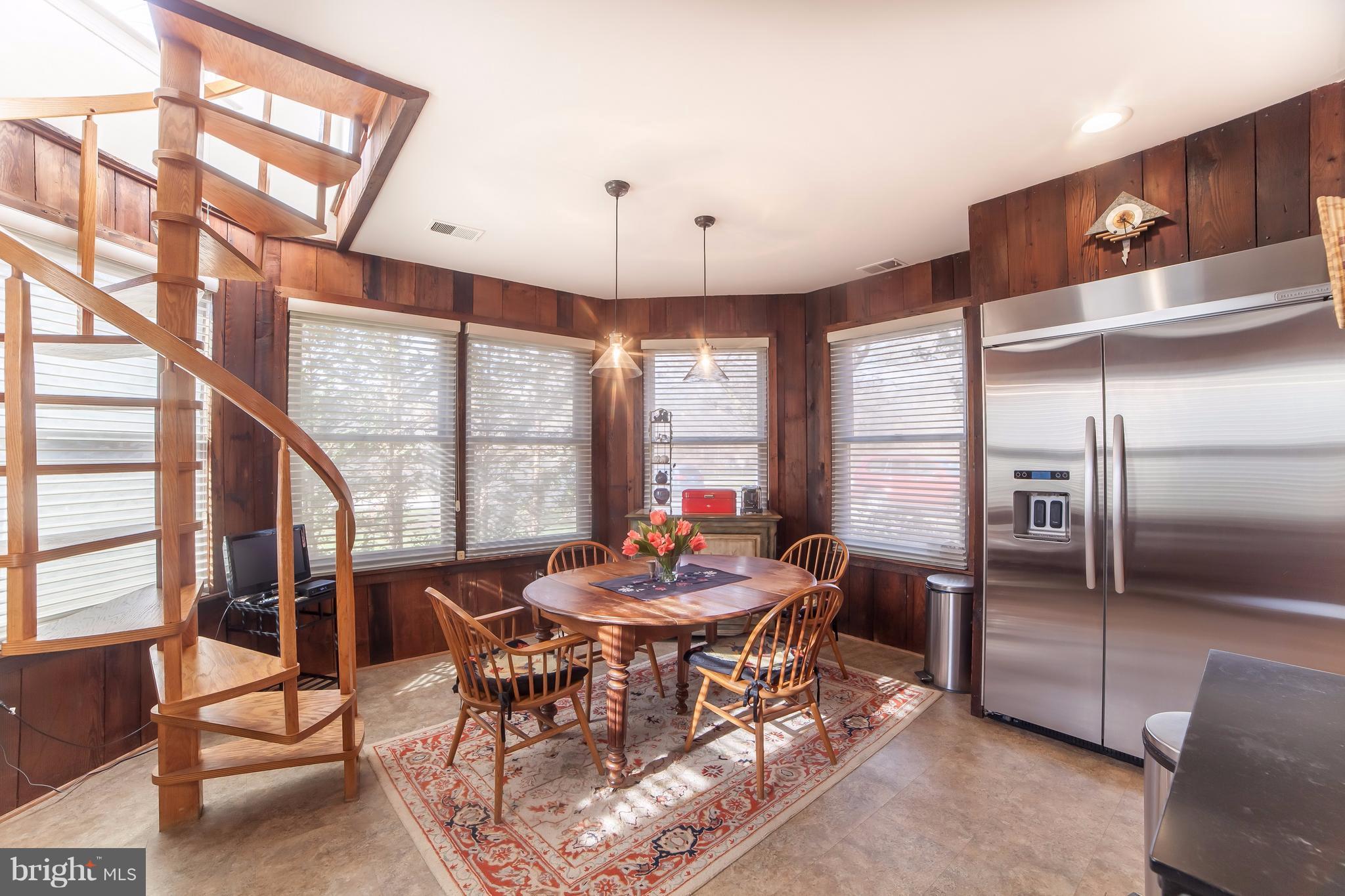 5515 Riggs Road Gaithersburg, MD 20882 - Photo 7 of 30 Kitchen with lots of windows