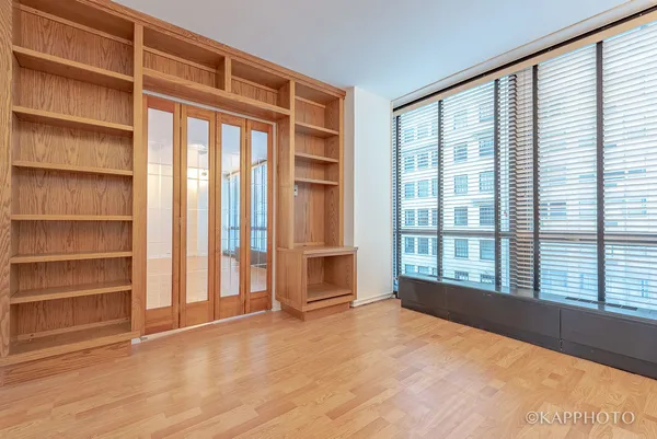 $3,250 | 900 North Lake Shore Drive, Unit 702, Chicago, IL 60611